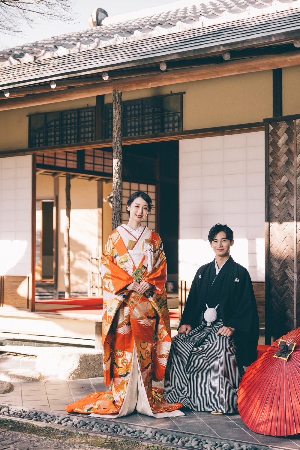 友泉亭で撮影する伝統的な和装ロケーションフォト
