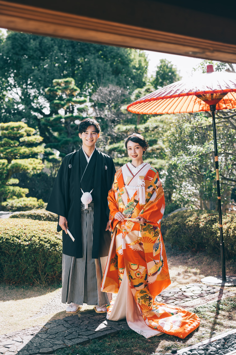 友泉亭で撮影する伝統的な和装ロケーションフォト