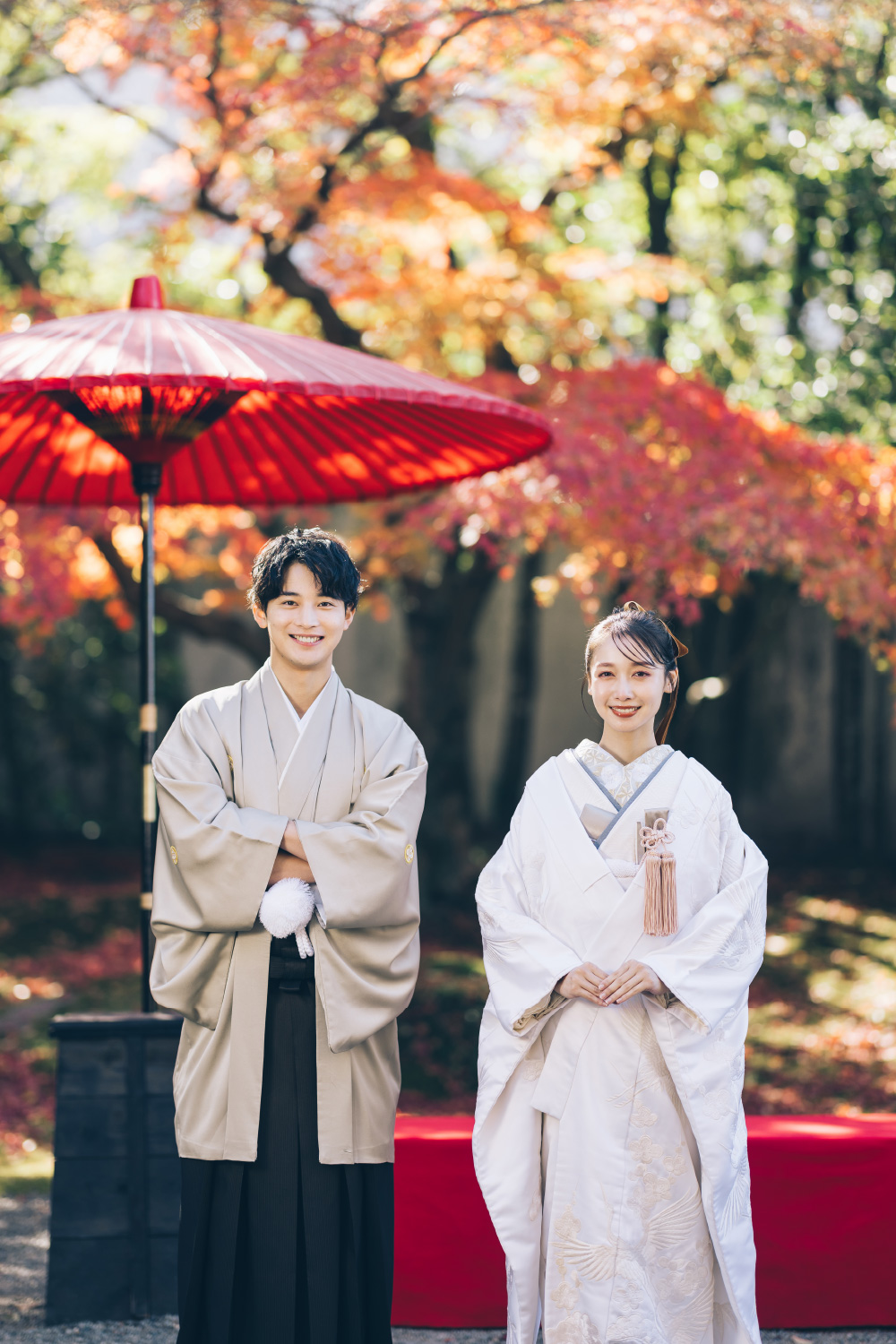 友泉亭で撮影する伝統的な和装ロケーションフォト