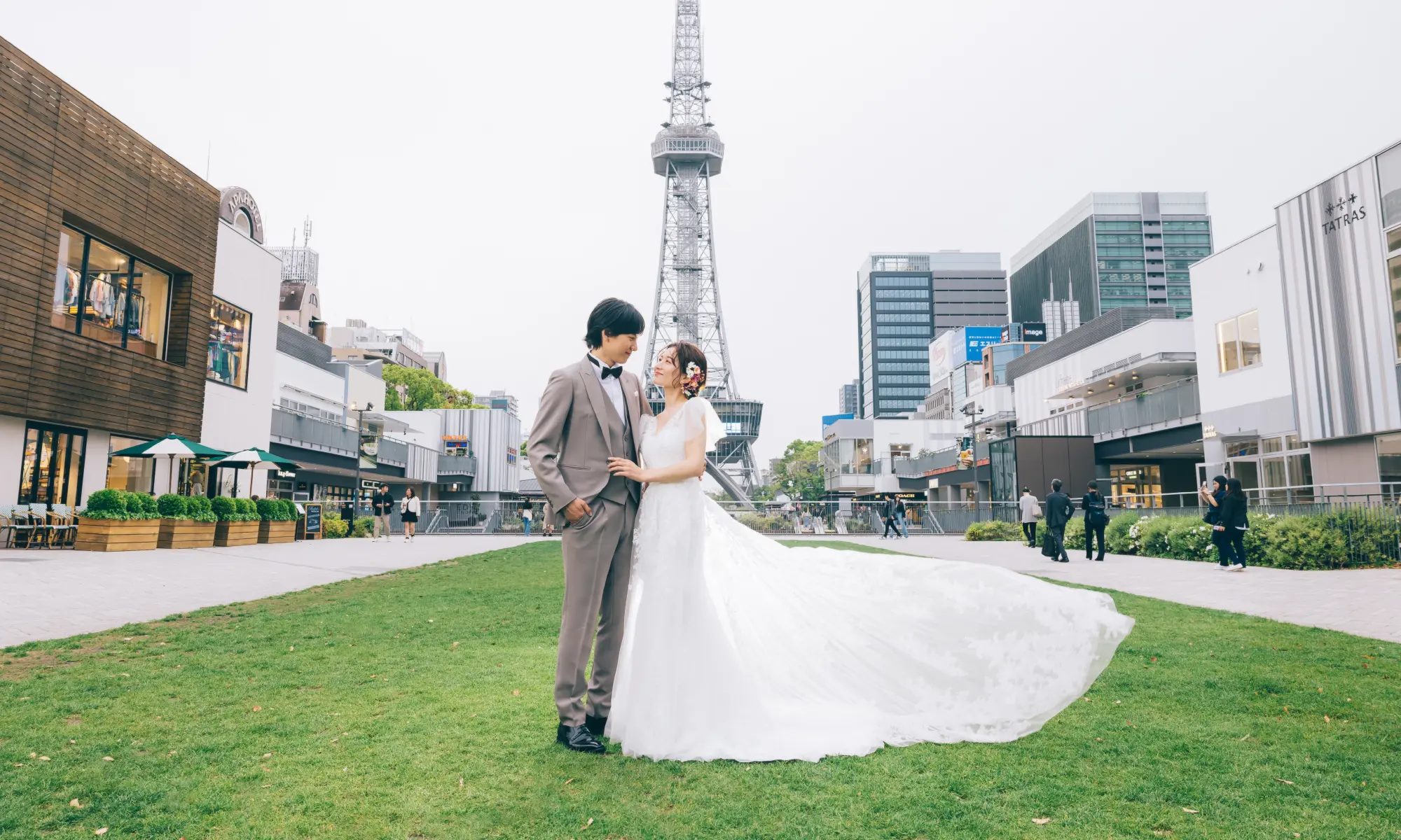 久屋大通公園で撮影するロケーションフォト