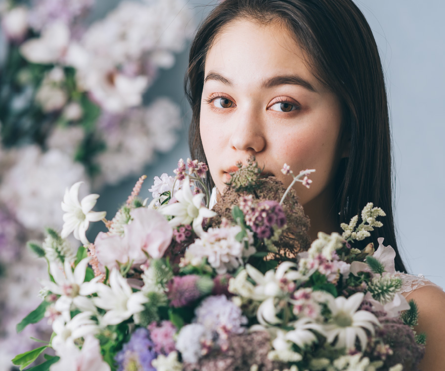 微笑む新郎新婦様のウェディングフォト