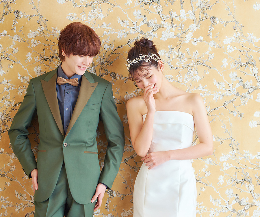           笑いあう新郎新婦様のアップショット          