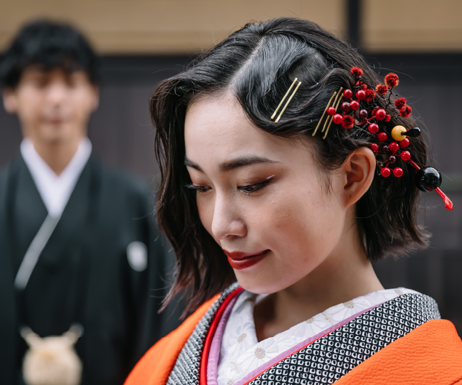 髪飾りが映える新婦様のアップショット