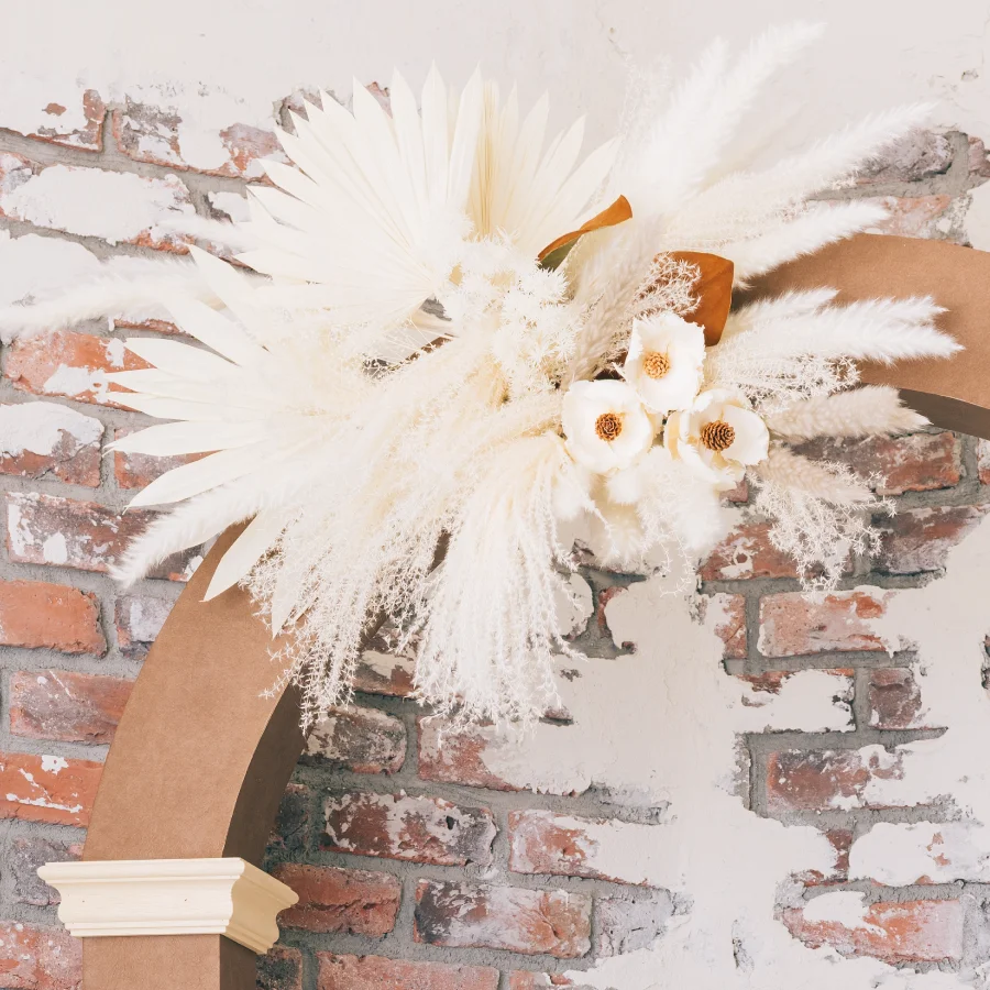 繊細でレトロチックなドライフラワーの写真