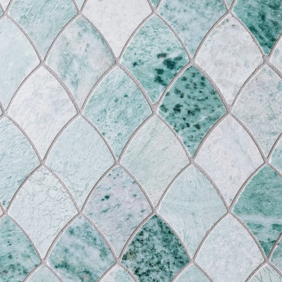 微かに異なるトーンと色彩が可憐なタイルの写真