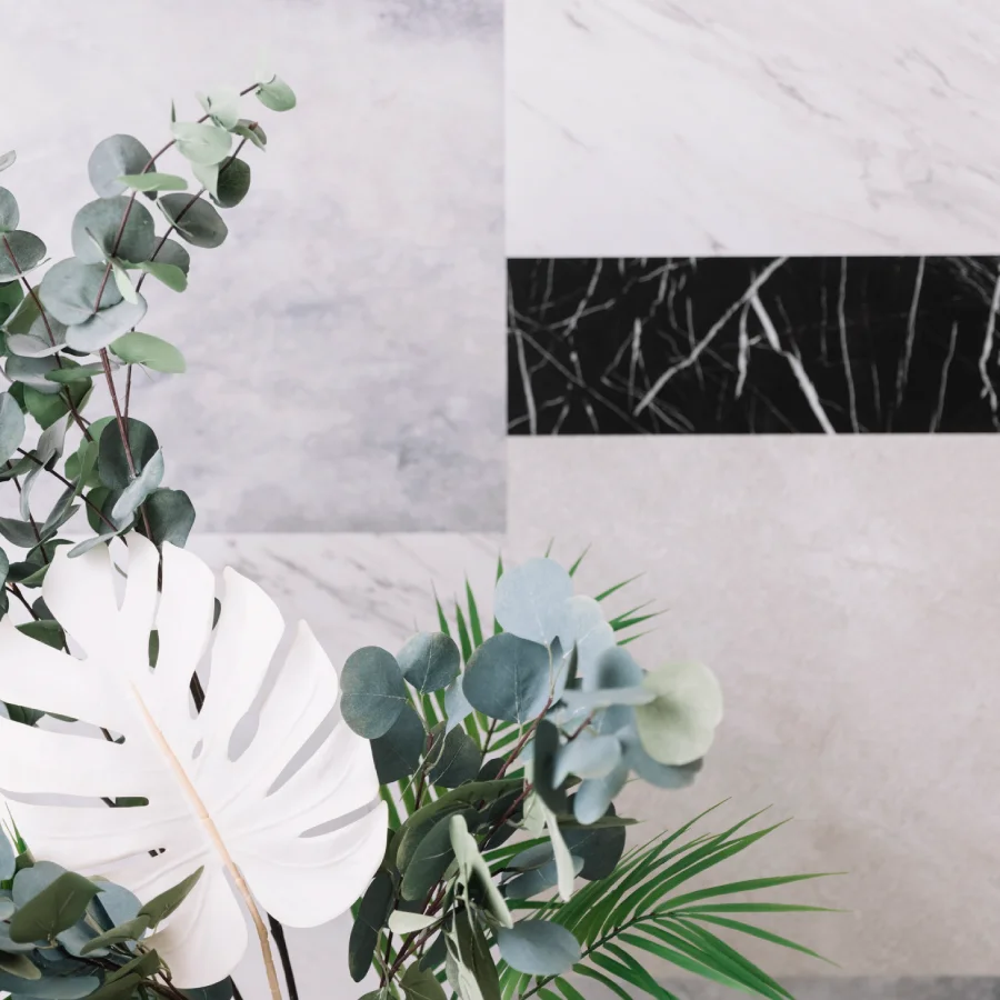 生命力あふれる壺花の写真