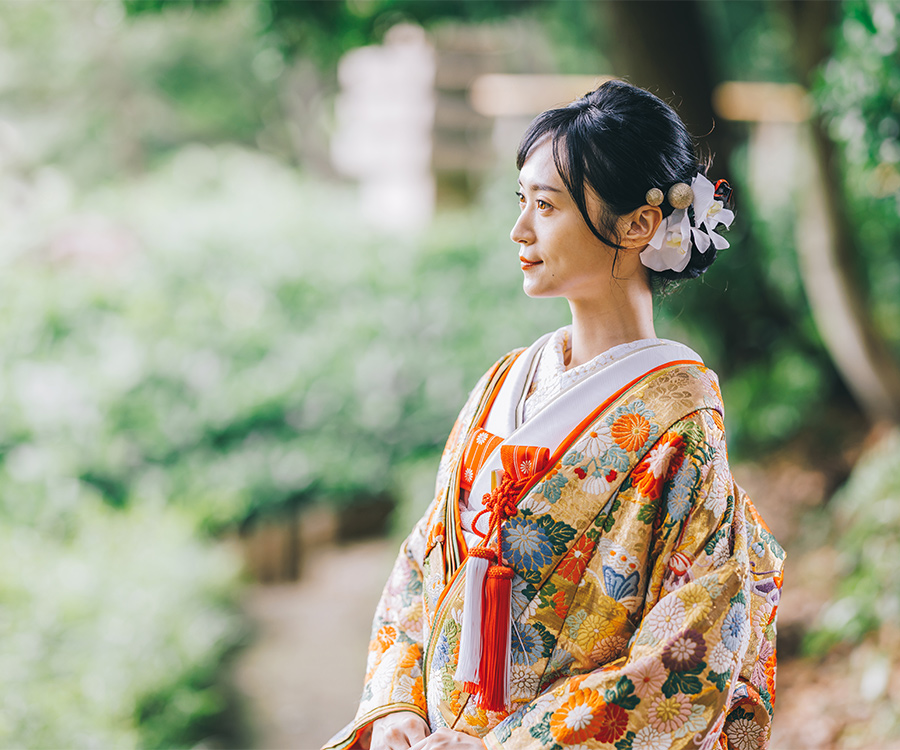 凛とした表情をしている新婦様の和装前撮り