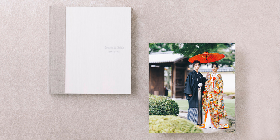 デザインされた正方形のアルバム