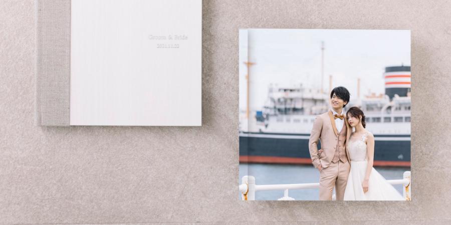 デザインされた正方形のアルバム