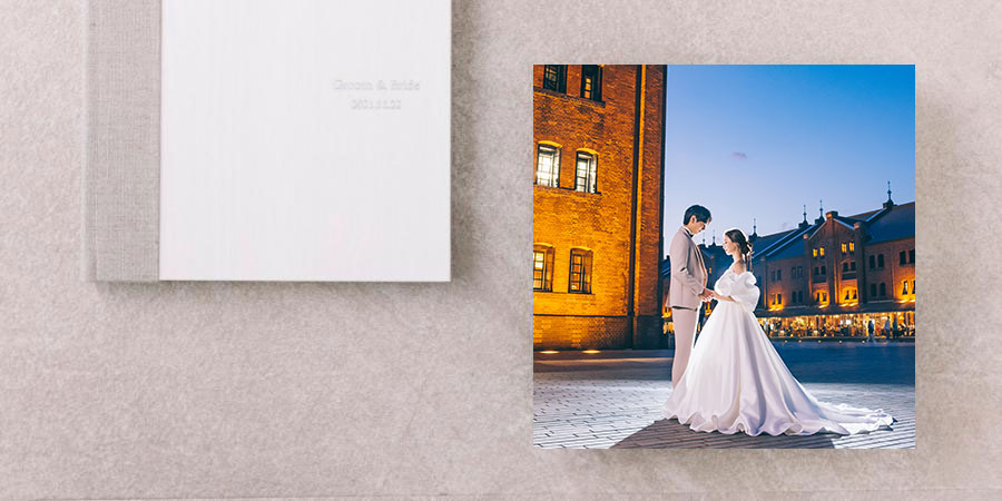 デザインされた正方形のアルバム