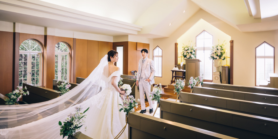 山手ヘレン記念教会のチャペルで撮るロケーションウェディングフォト