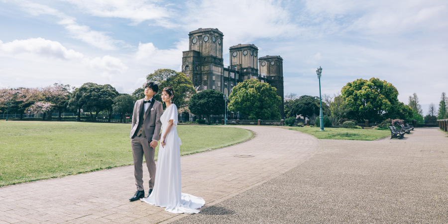 レトロな競馬場をバックに根岸森林公園で撮影するロケーションフォト