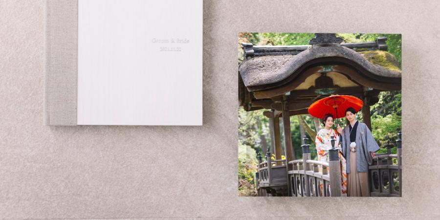 デザインされた正方形のアルバム