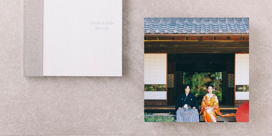 デザインされた正方形のアルバム